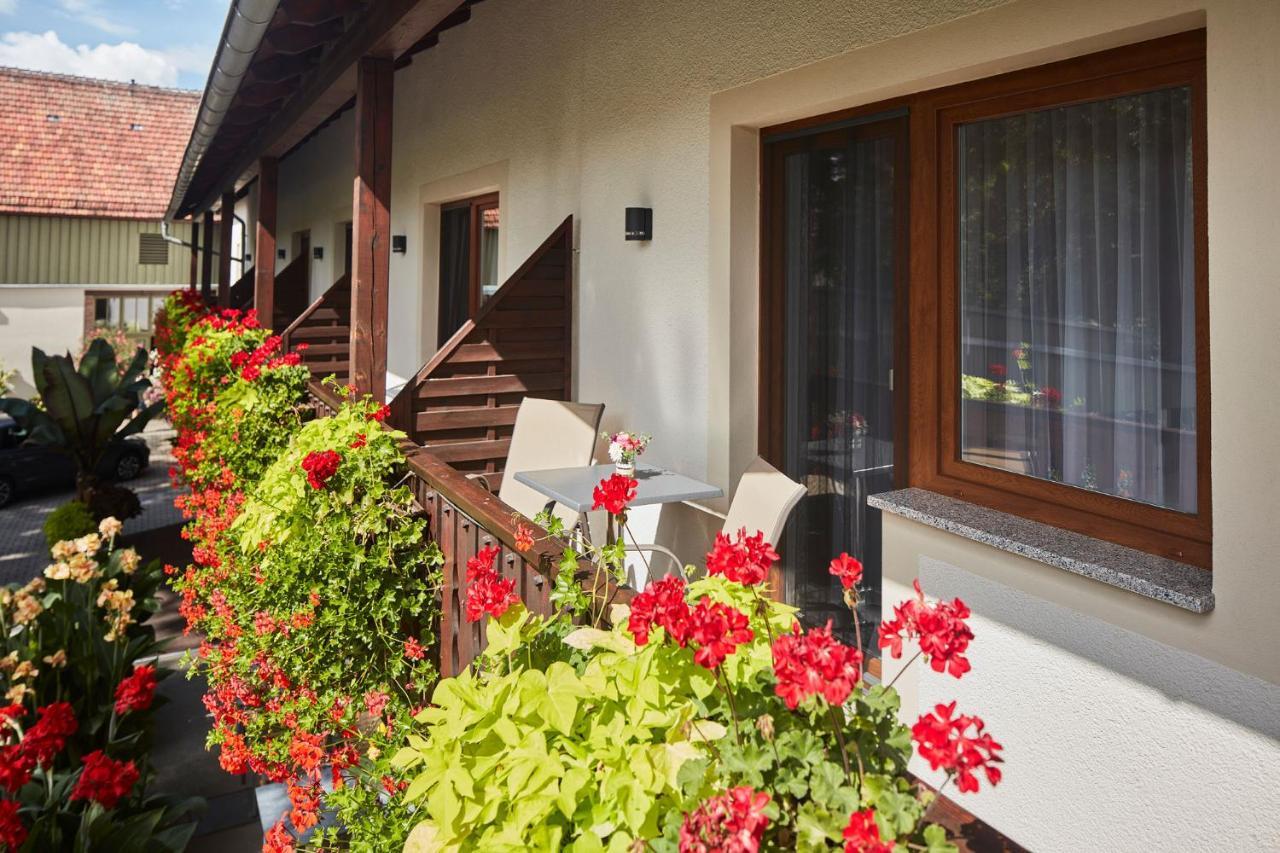 Hotel Garni Sonnenhof Reichenberg  Luaran gambar
